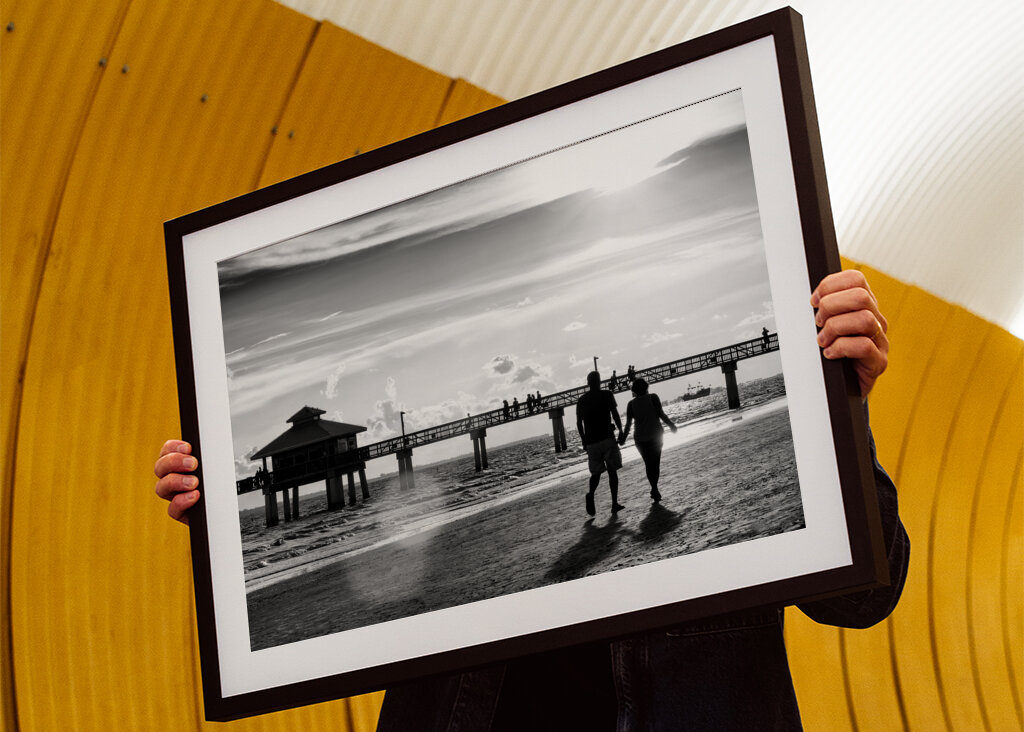 Milenci při západu slunce