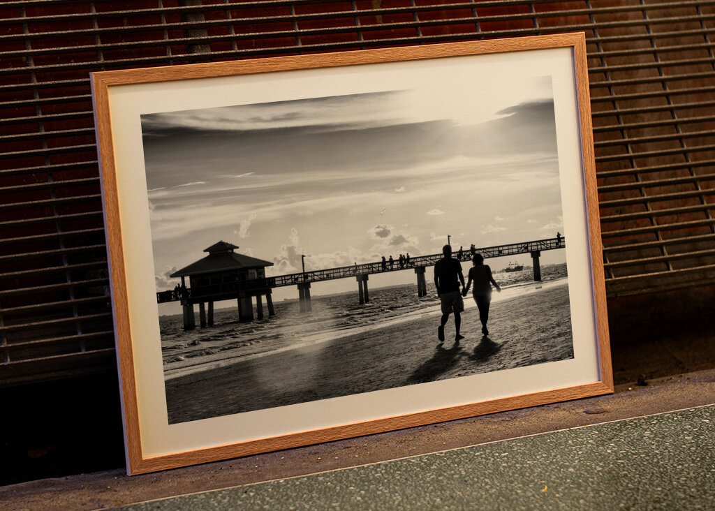 Milenci při západu slunce