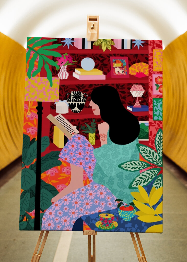 Mädchen liest Lieblingsbuch #2771824