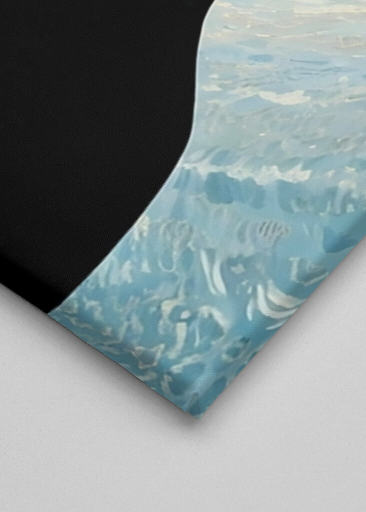  Mujer bajo la luz de la luna