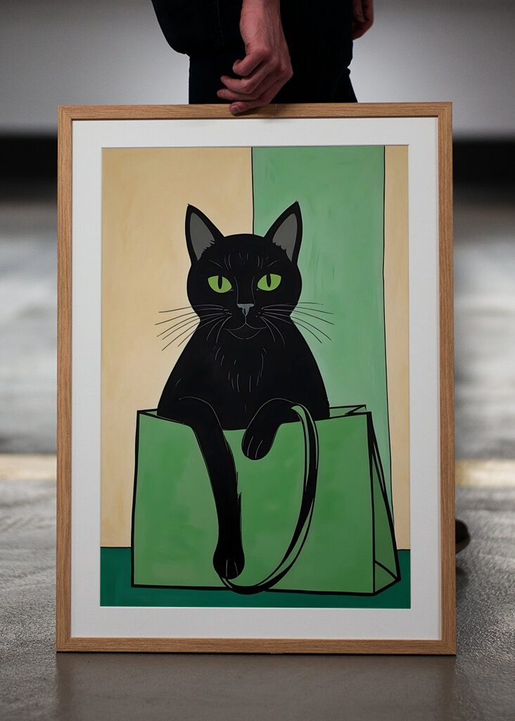 Chat noir avec sac vert