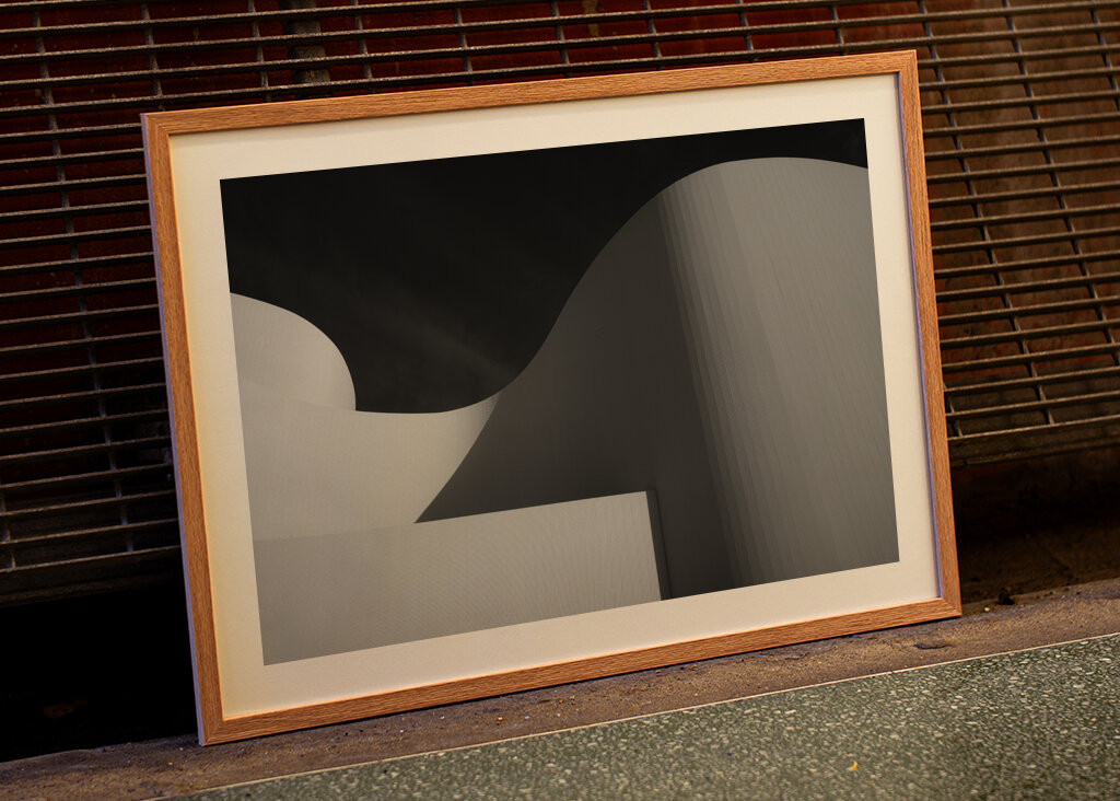 En moderne bygning i sort/hvid