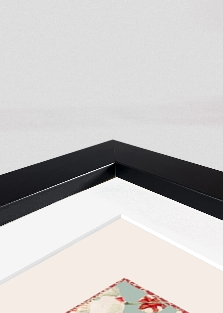 Cardinal rouge dans le prunier