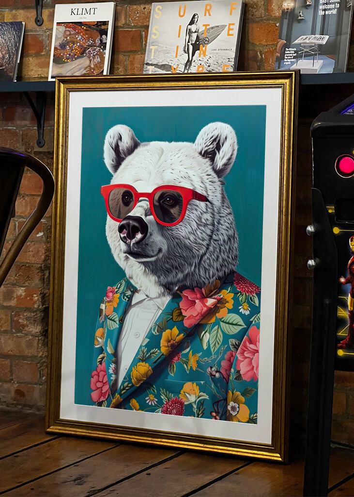 Medve virágos öltönyben és árnyalatokban