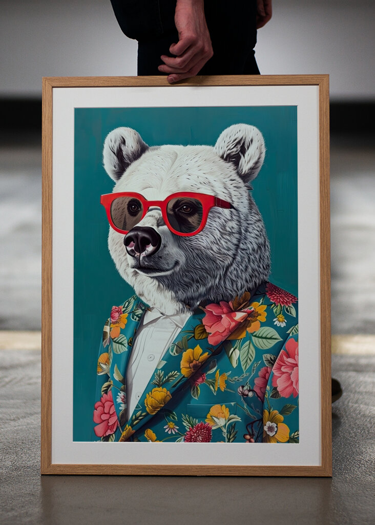 Medve virágos öltönyben és árnyalatokban