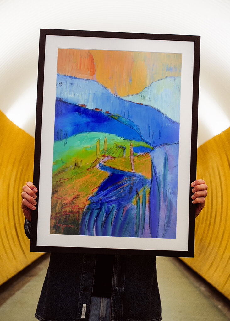 Lebendiger Blick auf die Hügel