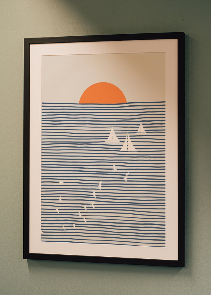 Vela serena ao pôr do sol