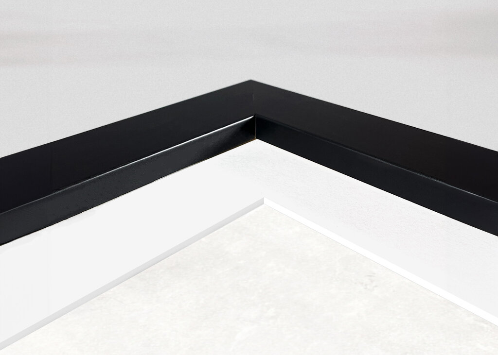 Mistig uitzicht op de bergen