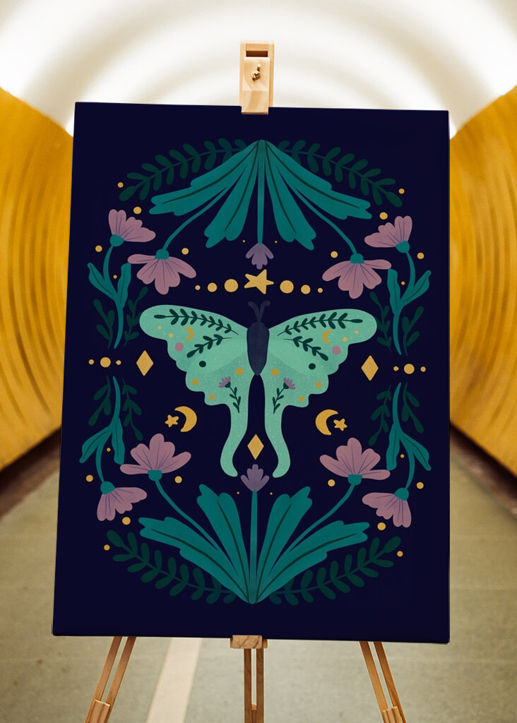 Luna Polilla y flores Mística