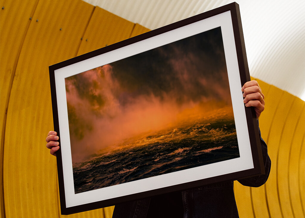 Tännforsen Wasserfall in der Sonne