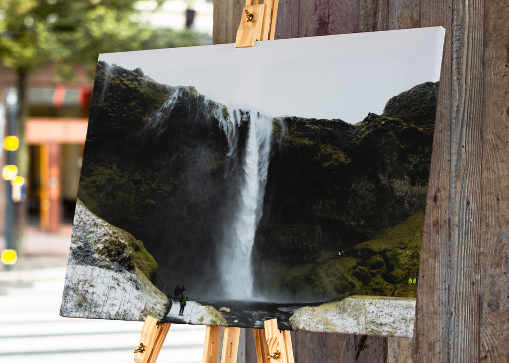 Seljalandsfoss bei stürmischem Wetter
