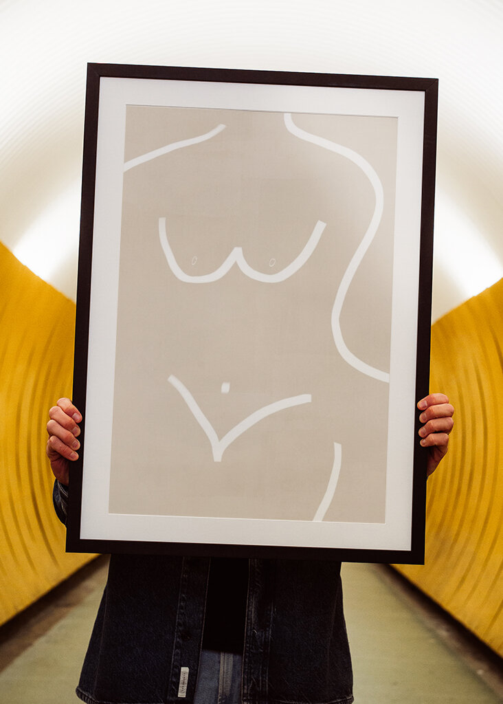 Minimalist Nude Lines