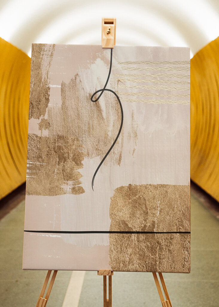 Abstract Gold Elegance