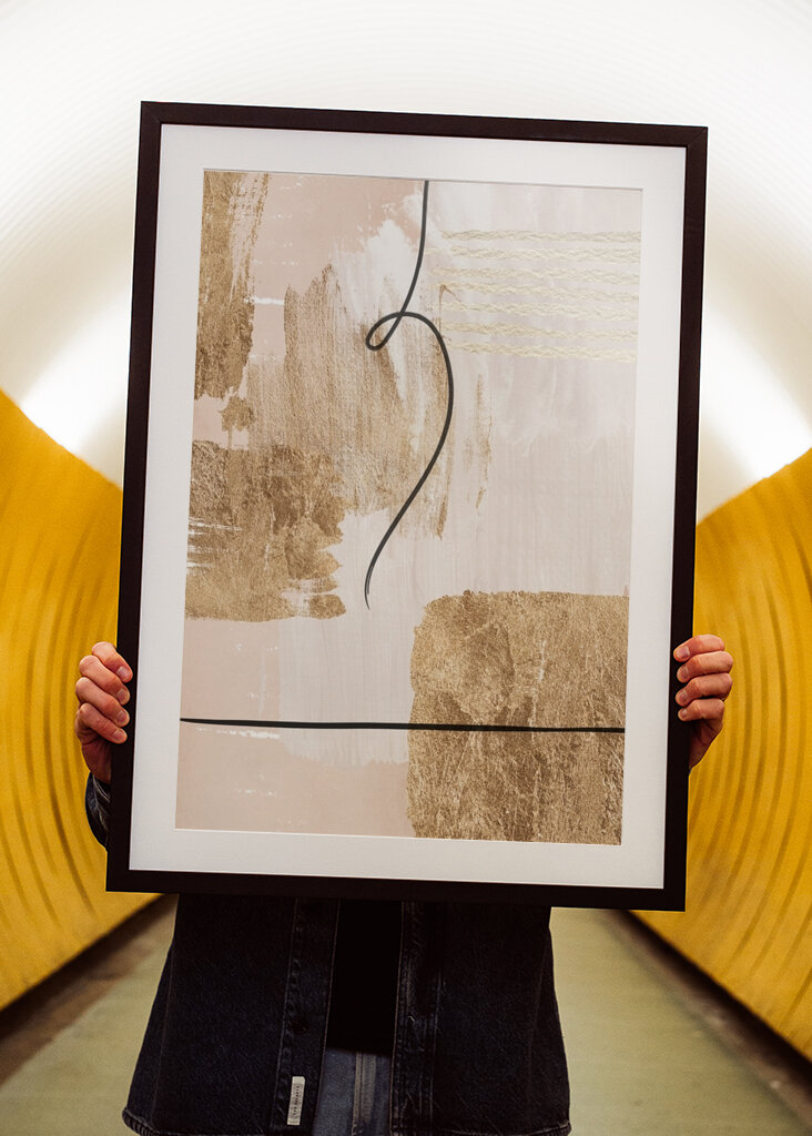 Abstract Gold Elegance