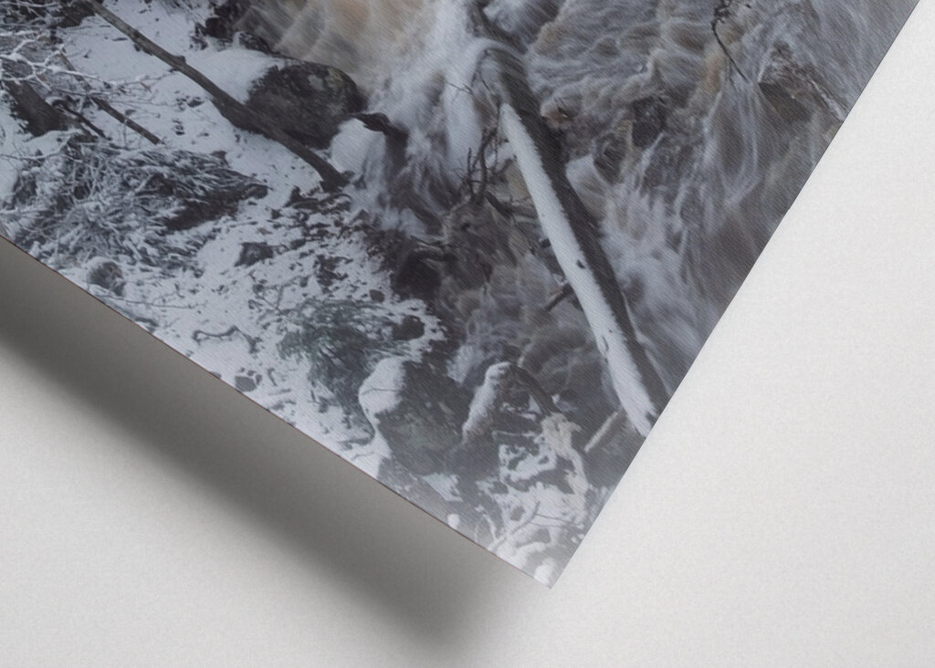 Wodospad zimą i mróz