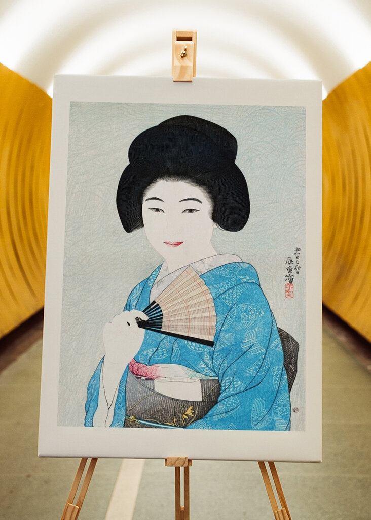 Eleganter blauer Kimono