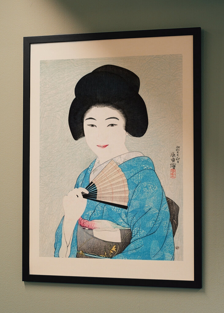 Eleganter blauer Kimono