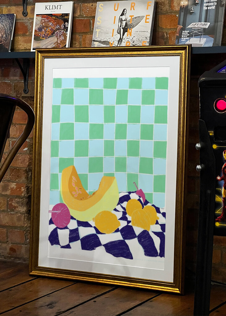 Frukt på rutete klut