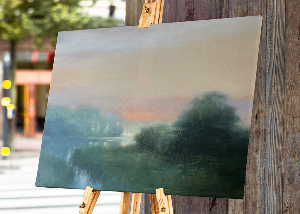 Reflejo del Amanecer Brumoso