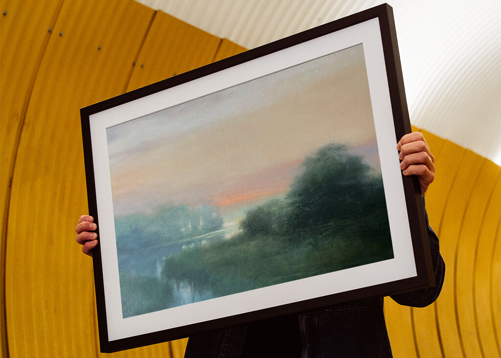 Reflejo del Amanecer Brumoso