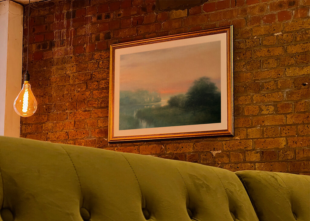 Reflejo del Amanecer Brumoso