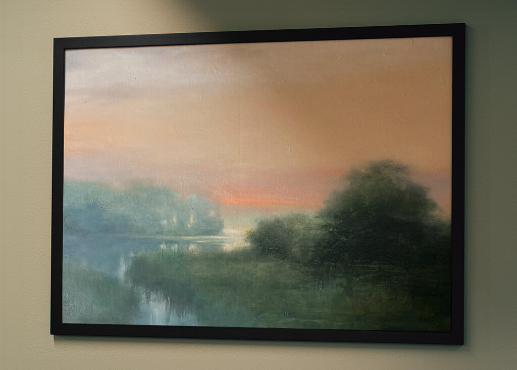 Reflejo del Amanecer Brumoso