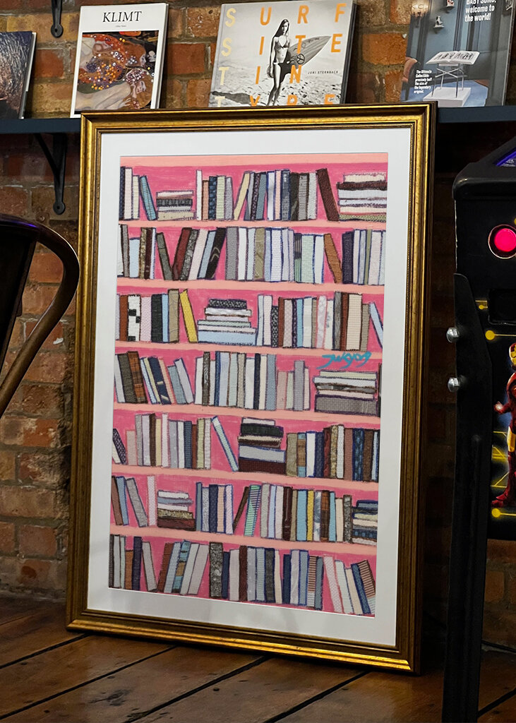 Rangées de bibliothèque colorées