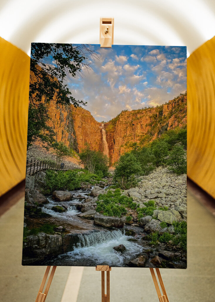 Soluppgång vid Njupeskär