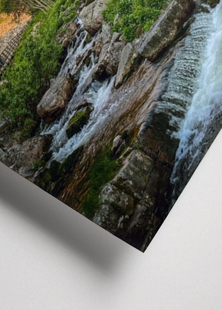 Soluppgång vid Njupeskär