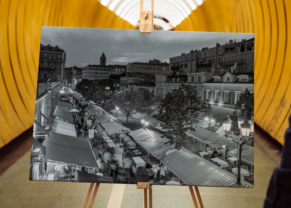  Cours Saleya in Nice at night