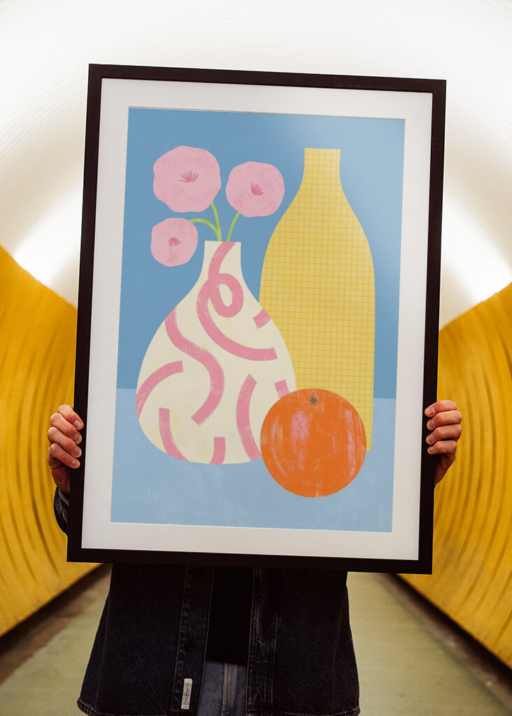 Trio di vasi e frutta