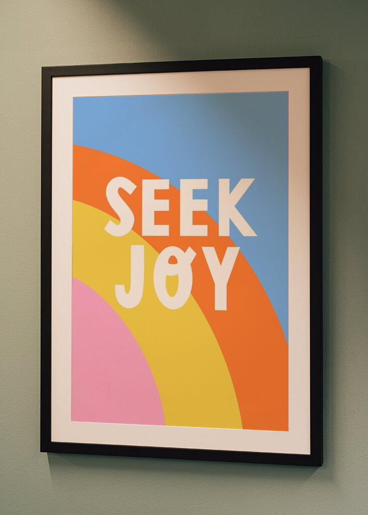 Alegres olas de arco iris