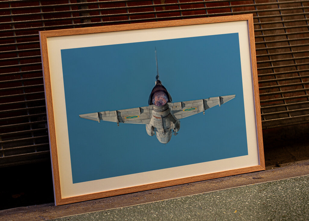 Flyover by a Saab Viggen