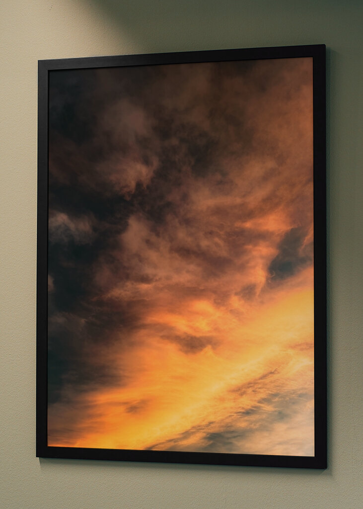 Warme Wolken bei Sonnenuntergang