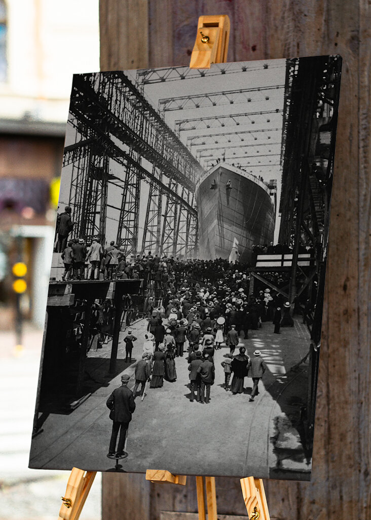 RMS Titanic Staple Leaf