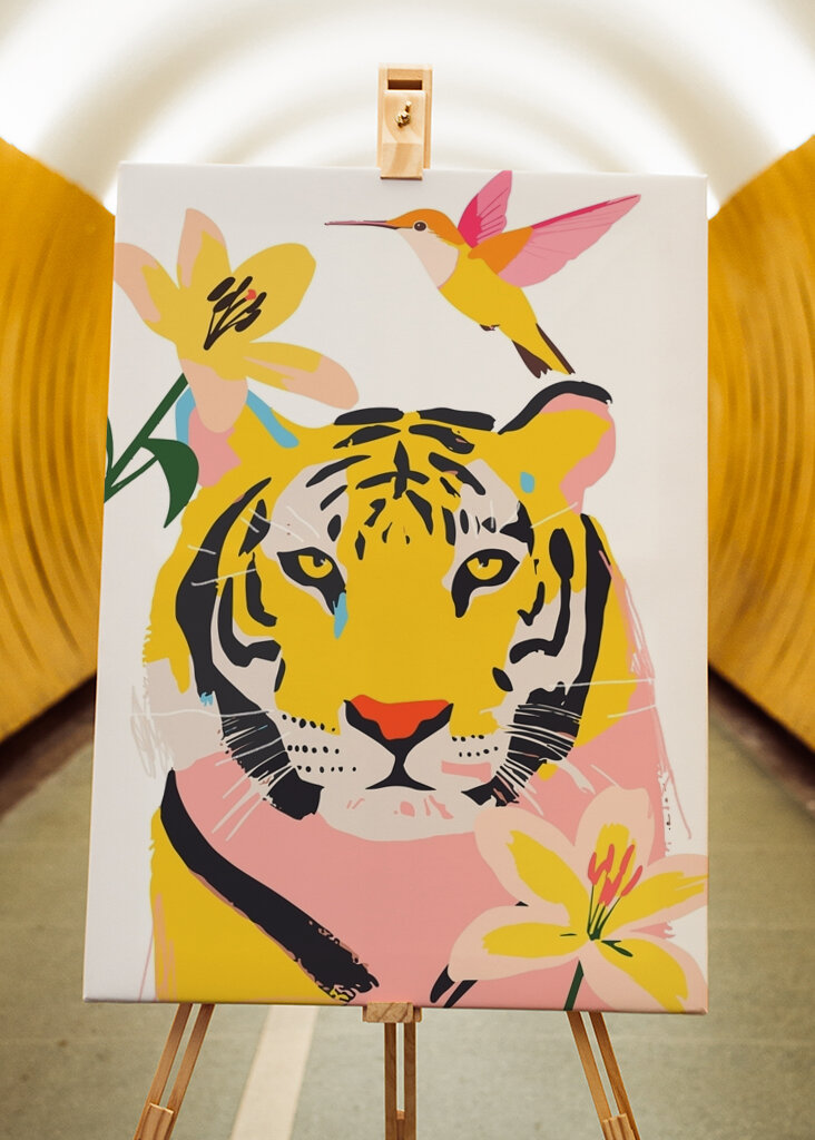 Tiger umgeben von Blumen