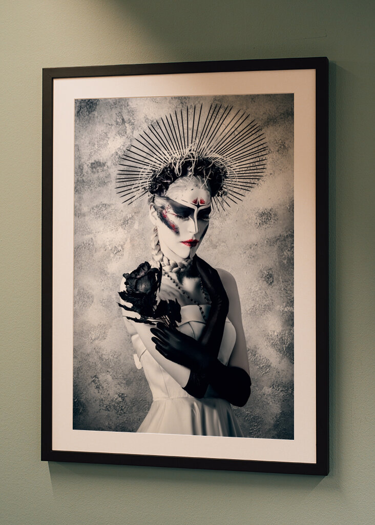 Una dolorosa espina rosa negra