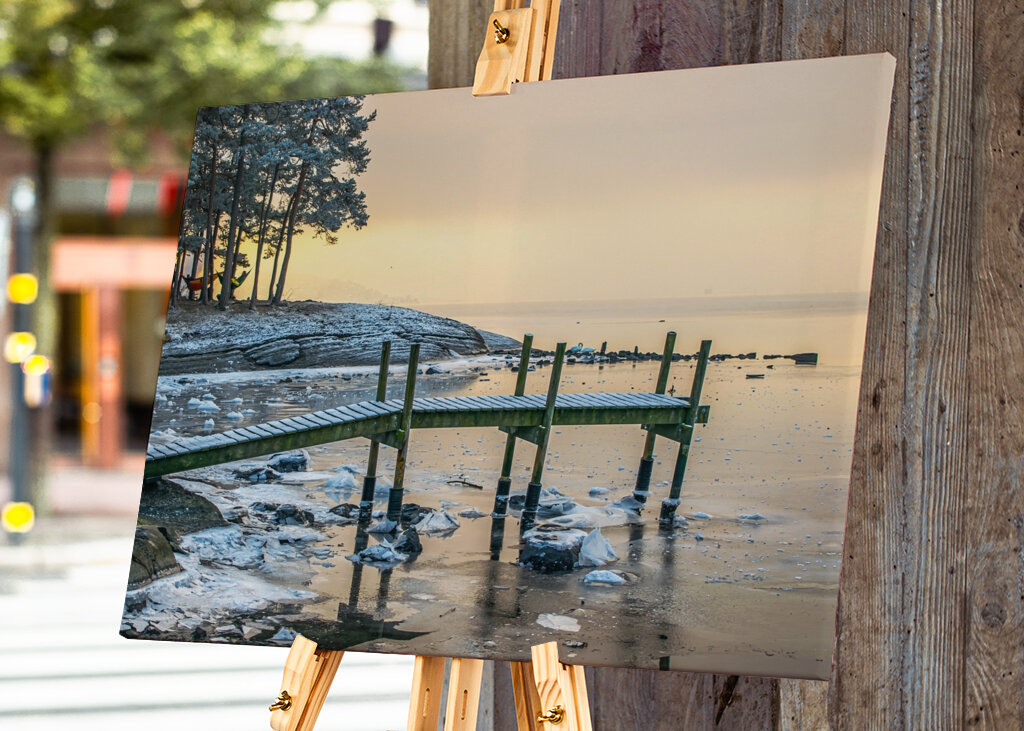 Tramonto invernale nel mare ghiacciato