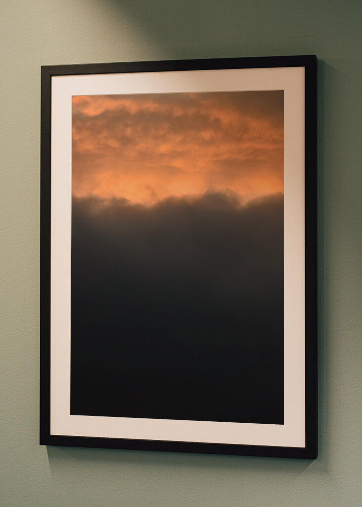 Broskvová barva a šedá