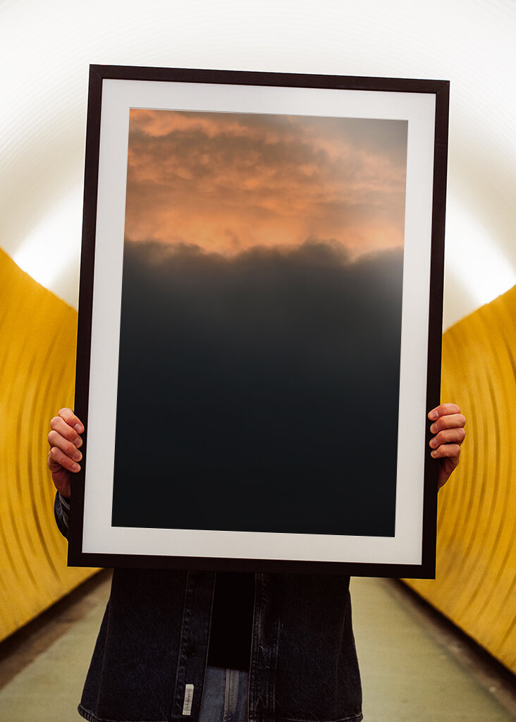 Broskvová barva a šedá