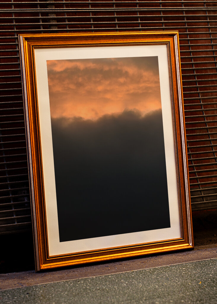 Broskvová barva a šedá