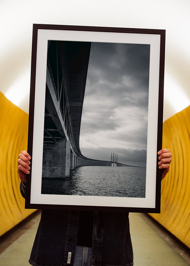 Über dunklem Wasser