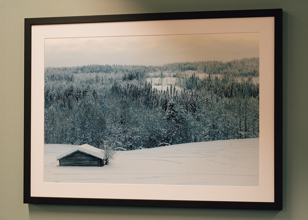 Senník v zimní krajině