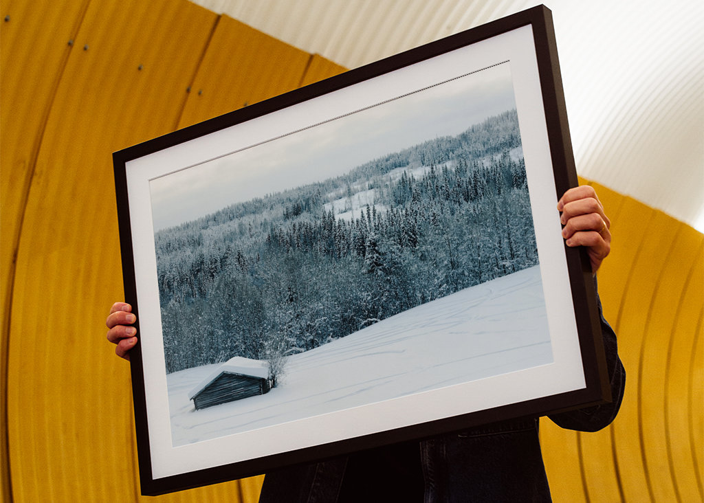 Senník v zimní krajině