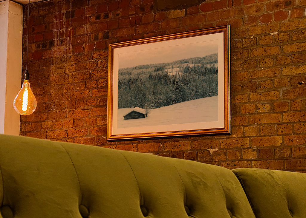 Senník v zimní krajině