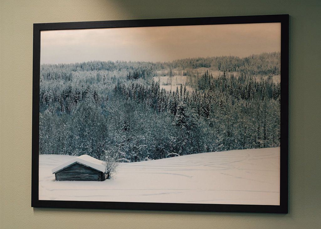 Senník v zimní krajině