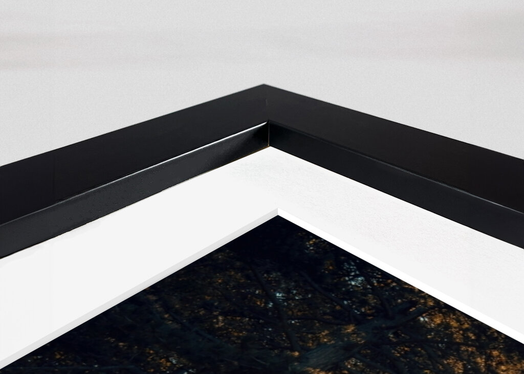 Východ slunce v kopcovité krajině