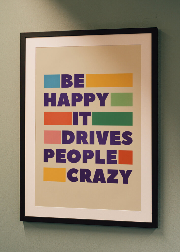 Sii felice citazione divertente