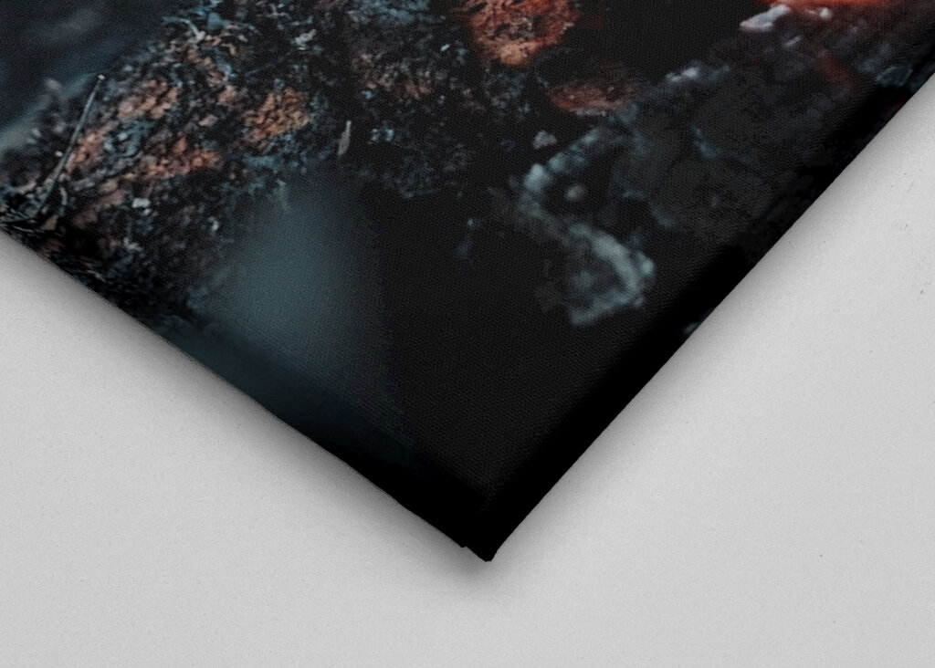 Café sur le feu crépitant