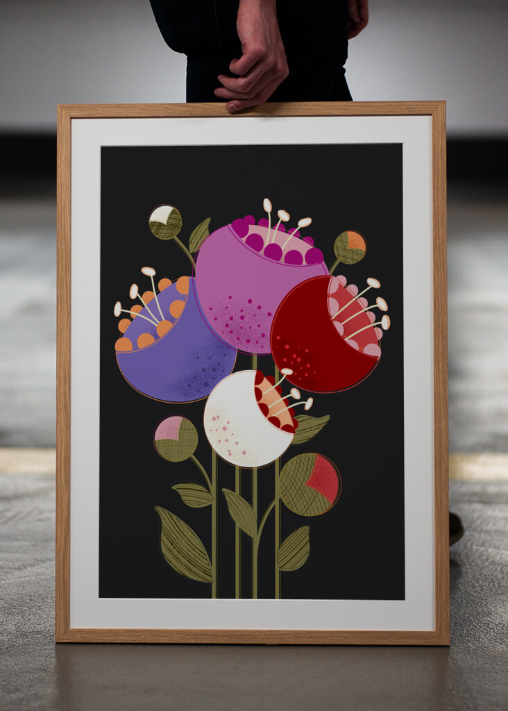 Fiori luminosi su nero